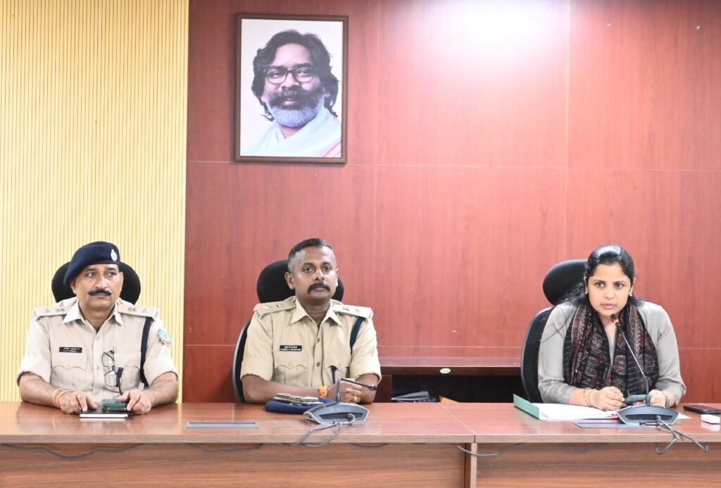 DC SSP ने की PC:कदाचार मुक्त,शांतिपूर्ण व सुचारू रूप से संपन्न हुई परीक्षा,रविवार की परीक्षा शांतिपूर्ण तरीके से संपन्न कराने के लिए जिला प्रशासन है तैयार..