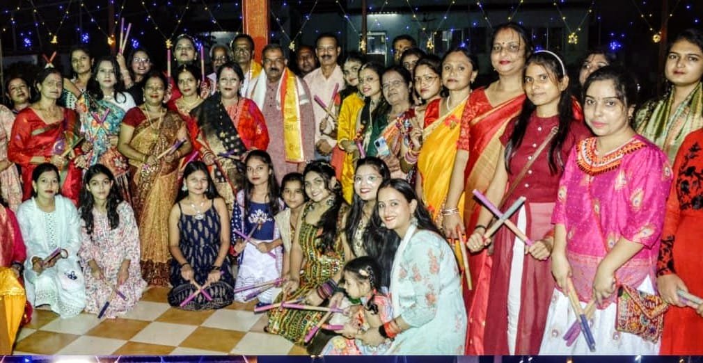 सिंदरी में साई मंदिर में आयोजित डांडिया कार्यक्रम ने बिखेरा सांस्कृतिक रंग…