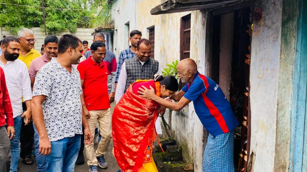 रागिनी सिंह ने  बस्ताकोला मंडल के विभिन्न क्षेत्रों का सघन दौरा एवं जनसंपर्क अभियान चलाया…