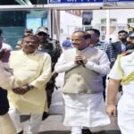 रघुवर दास पहुंचे रांची, बिरसा मुंडा एयरपोर्ट पर बीजेपी के नताओं ने किया स्वागत…