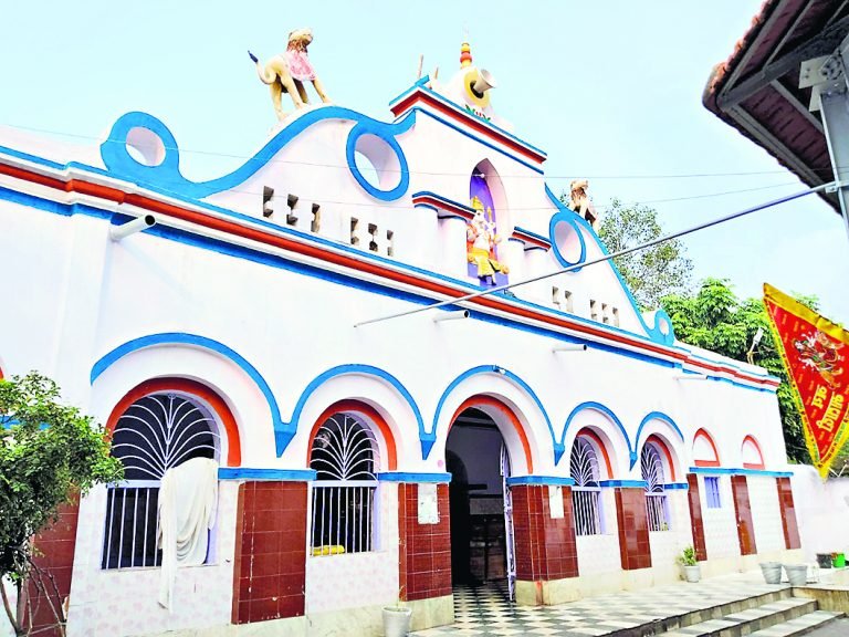 झरिया राजागढ़ की 500 साल पुराना इतिहास, डोम राजा से युद्ध जीतने पर राजागढ़ में पूजा की शुरुआत…