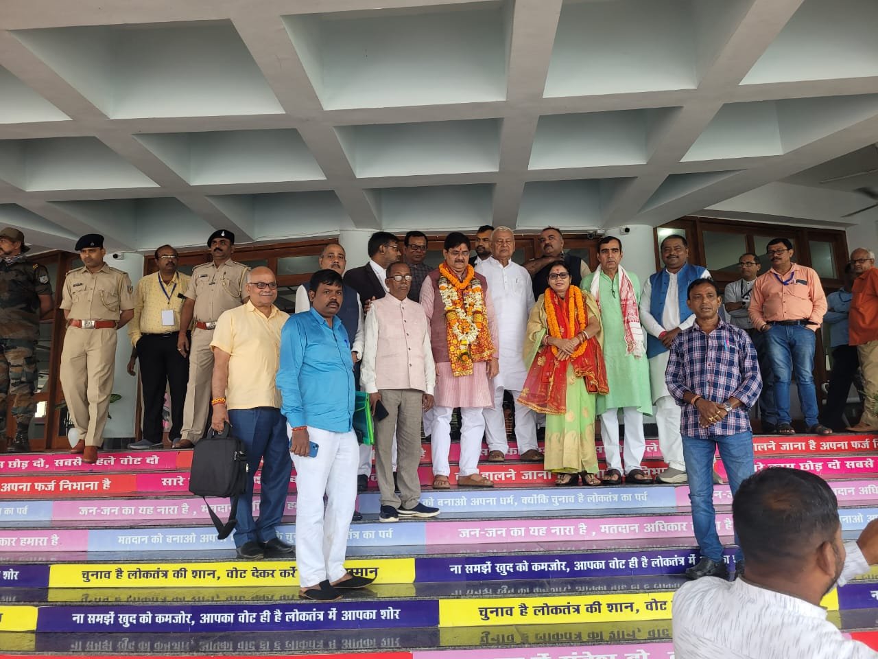 2 प्रत्याशियों ने किया नॉमिनेशन..13 ने लिए नामांकन पत्र…