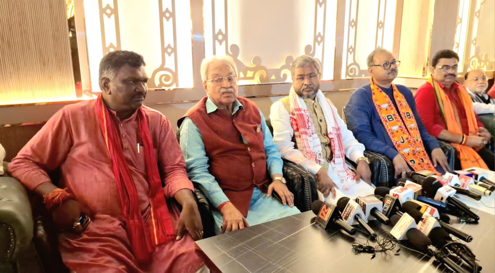 विधवा पेंशन से लेकर छात्र योजनाओं तक, हेमंत सरकार ने सबको धोखा दिया: बाबूलाल मरांडी…