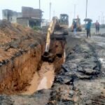 आठ लेन सड़क धंसने के मामले में निर्माण एजेंसी व पेयजलापूर्ति विभाग एक दूसरे पर लगा रहे आरोप…