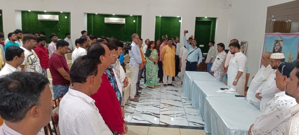 ब्राह्मण समाज ने दिवगंत शिक्षक राहुल मिश्रा को दी श्रद्धांजलि…