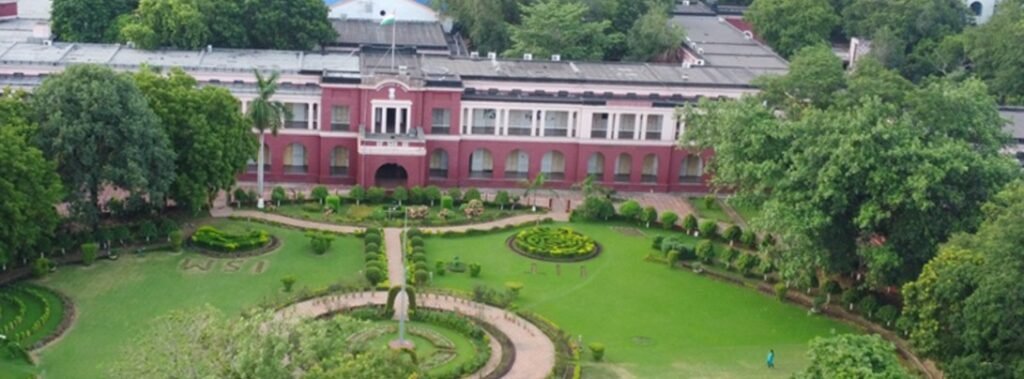 IIT ISM तकनीकी जटिलताओं के समाधान के साथ रोमांच के नाम रहा फेस्ट..