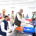 कांग्रेस प्रत्याशी अजय दुबे ने किया नामांकन…