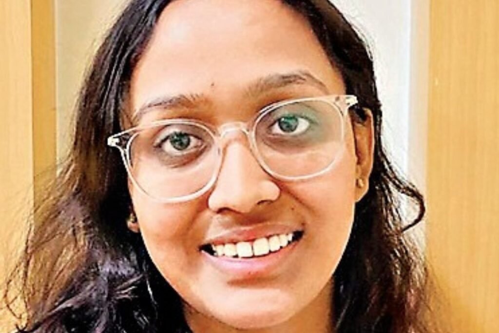 सीए इंटरमीडिएट की परीक्षा में आयुषी गोपालका रांची टॉपर…