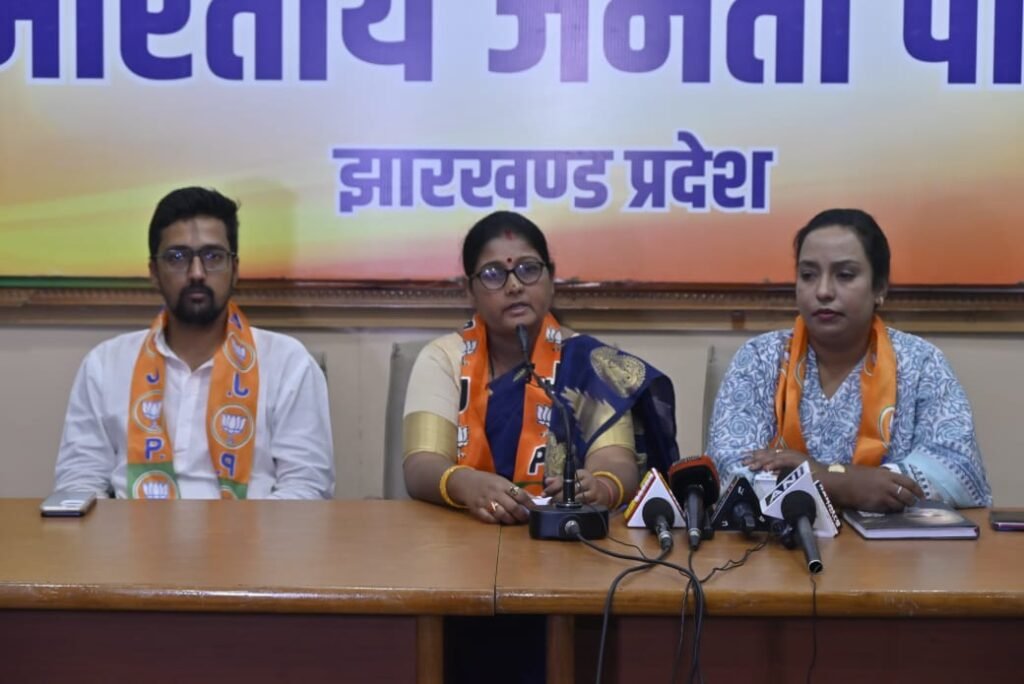 हेमंत सोरेन ने राज्य की मां-बेटी को नहीं, सिर्फ अपनी पत्नी को सुरक्षित रखा : आरती सिंह…