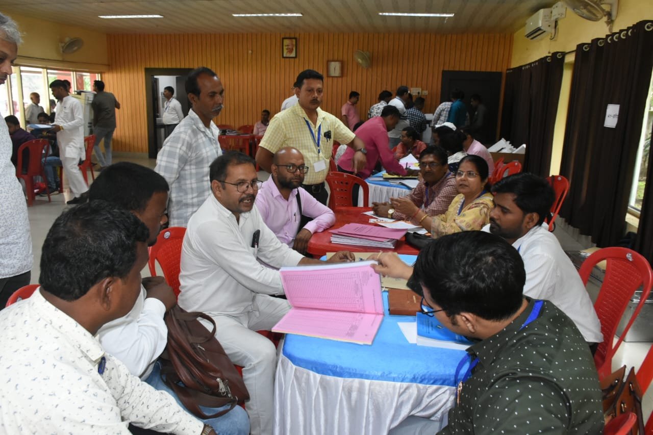 धनबाद जिला के सभी छः विधानसभा क्षेत्र के प्रत्याशियों के निर्वाचन व्यय लेखा पंजी की हुई प्रथम जाँच…