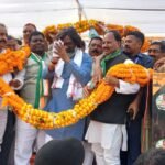 मुख्यमंत्री हेमंत सोरेन पहुंचे महुआडांड़, गठबंधन प्रत्याशी रामचंद्र सिंह के समर्थन में मांगा वोट…