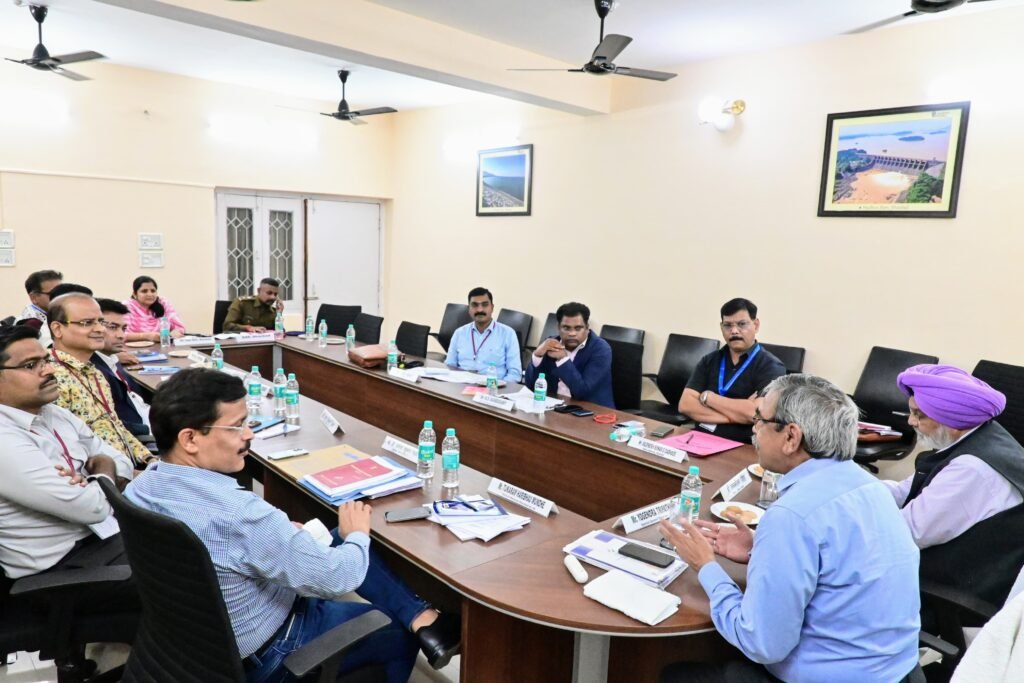 विशेष सामान्य प्रेक्षक व विशेष पुलिस प्रेक्षक ने की चुनाव की तैयारियों की समीक्षा…