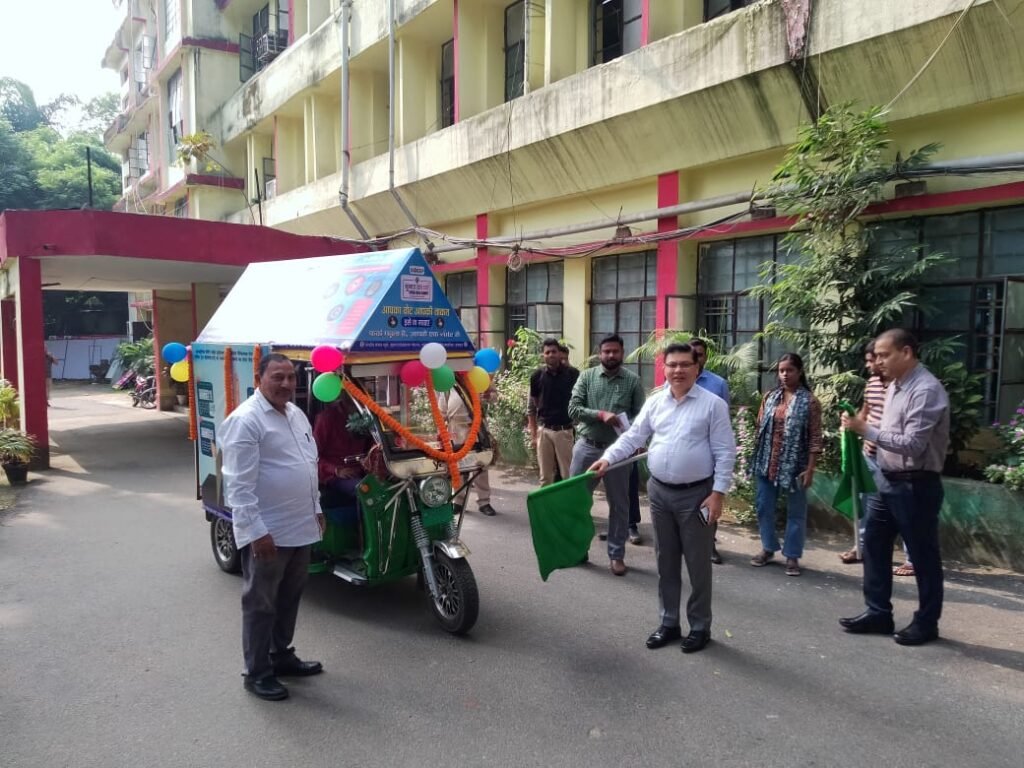 विधानसभा निर्वाचन 2024 में सहभागिता बढ़ाने हेतु केंद्रीय संचार ब्यूरो धनबाद द्वारा स्वीप कार्यक्रम के तहत ई रिक्शा “जागरूकता रथ ” की शुरुआत…