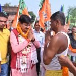 भारतीय जनता पार्टी प्रत्याशी  राज सिन्हा  CMPF कॉलोनी में घर-घर जाकर जनसंपर्क अभियान चलाकर अपने पक्ष में  वोट देकर विजय बनाने की अपील…