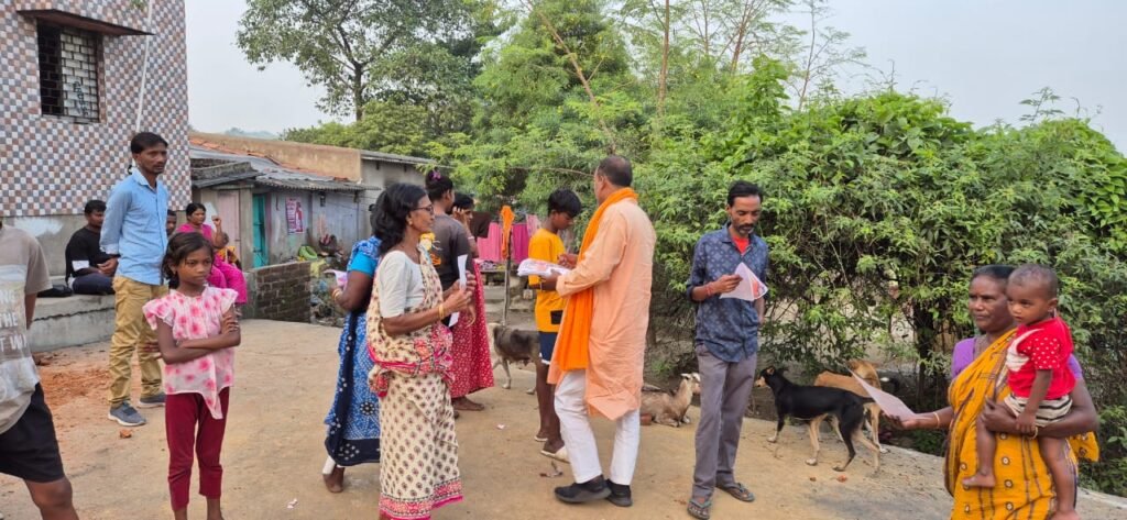 भाजपा नेता जयप्रकाश सिंह ने चलाया तूफानी जनसंपर्क अभियान अपर्णा सेनगुप्ता को वोट देने का किया जनता से अपील…