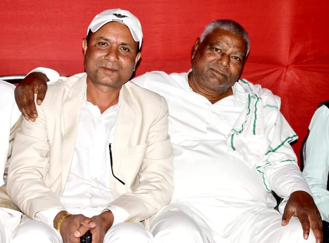 मथुरा महतो विकास पुरुष है – खोरठा गीतकार विनय तिवारी..