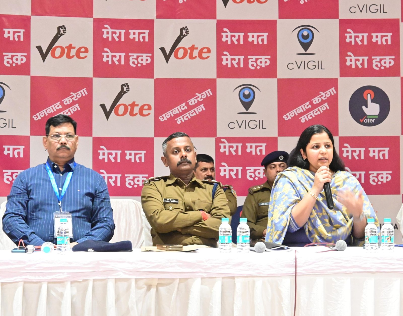 ईवीएम की सुरक्षित मूवमेंट सुनिश्चित कराएं कंपनी कमांडर : पुलिस प्रेक्षक….