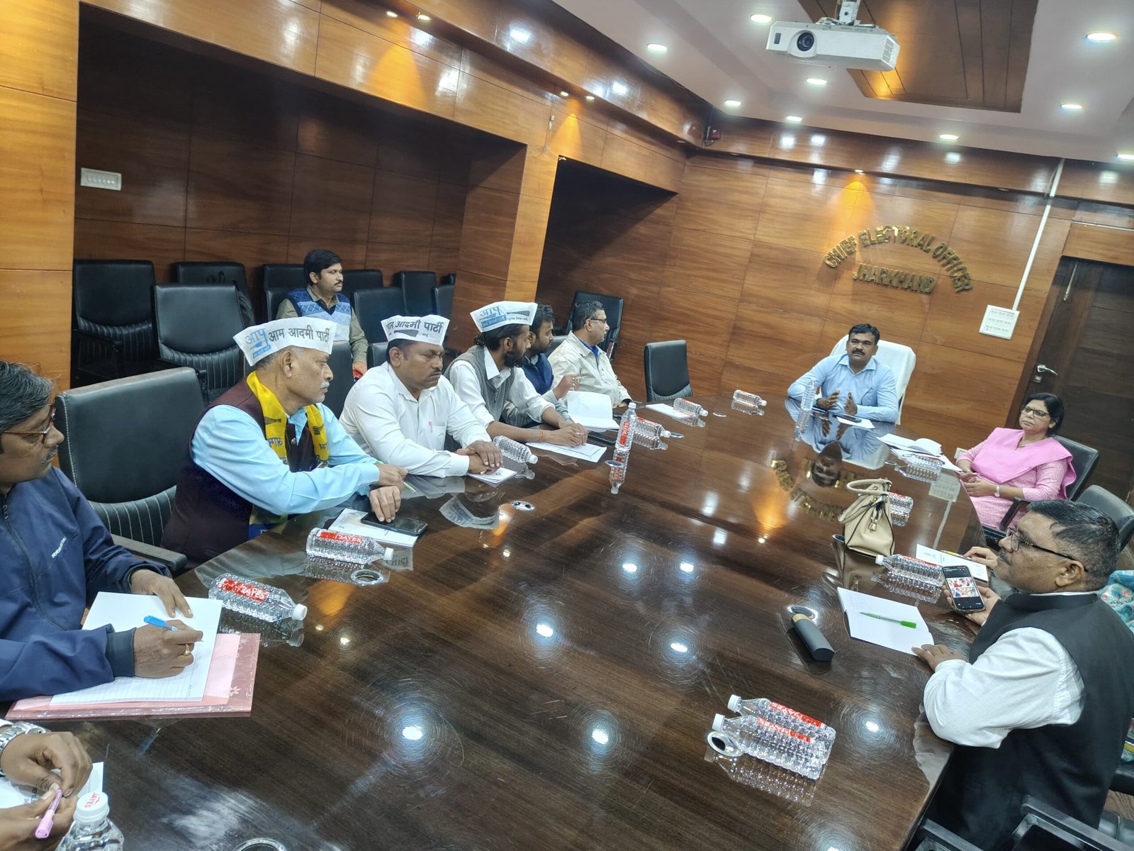 मुख्य निर्वाचन पदाधिकारी ने सभी मान्यता प्राप्त राजनीतिक दलों के प्रतिनिधियों के साथ की बैठक…