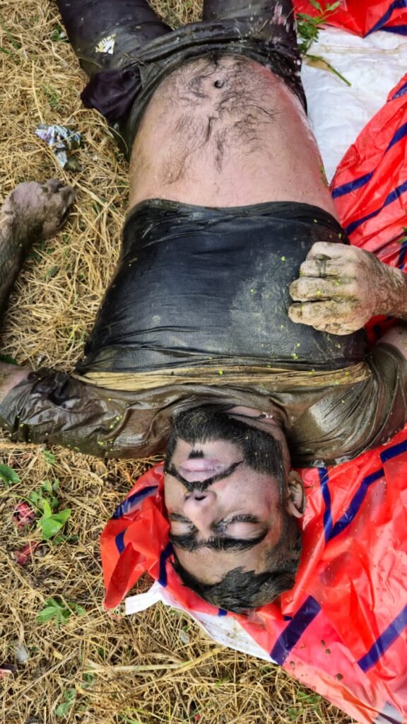 टाटीसिलवे के स्वर्णरेखा नदी पर तैरता हुआ एक सव मिला….