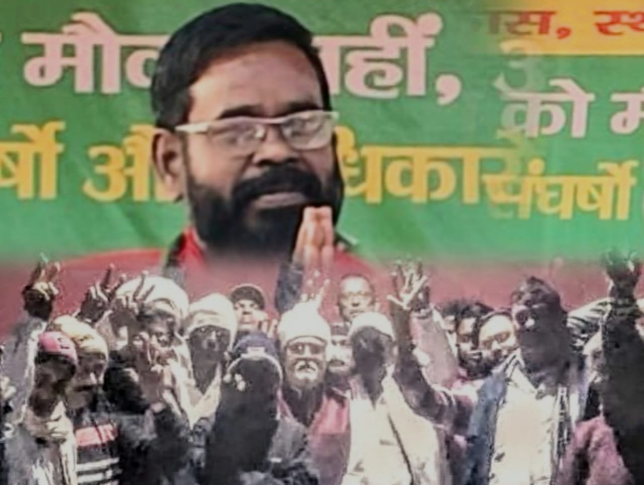 सिंदरी विधानसभा क्षेत्र से इण्डिया गठबंधन की जीत पर पार्टी कार्यकर्ताओं ने खुशी व्यक्त करते हुए आतिशबाजी कर मिठाइयां बांटें…