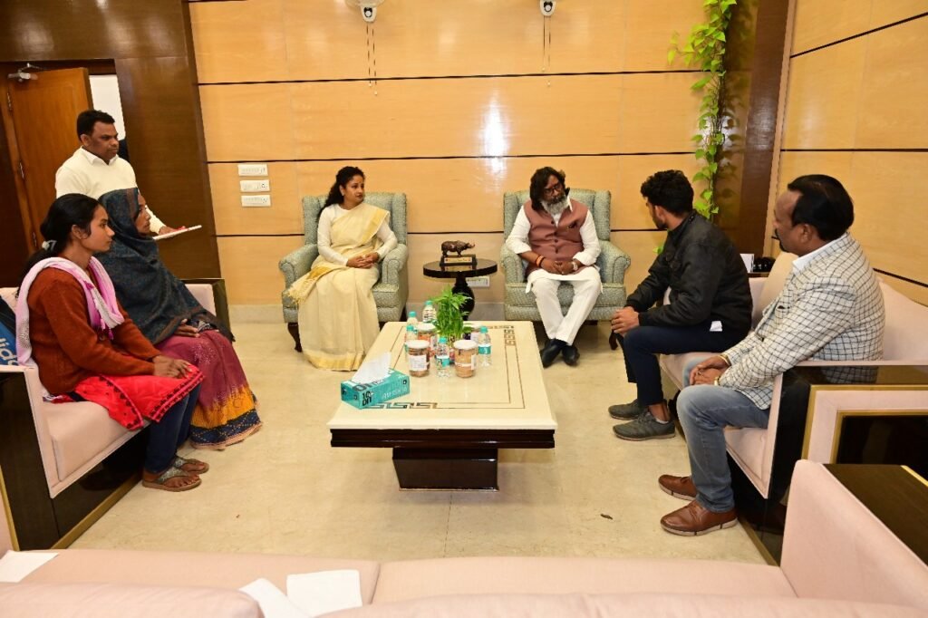 CM बोले सैनिकों की तरह अग्निवीरों को भी शहीद होने पर परिजनों को 10 लाख रुपए की सहायता राशि और सरकारी नौकरी देने की निर्णय…