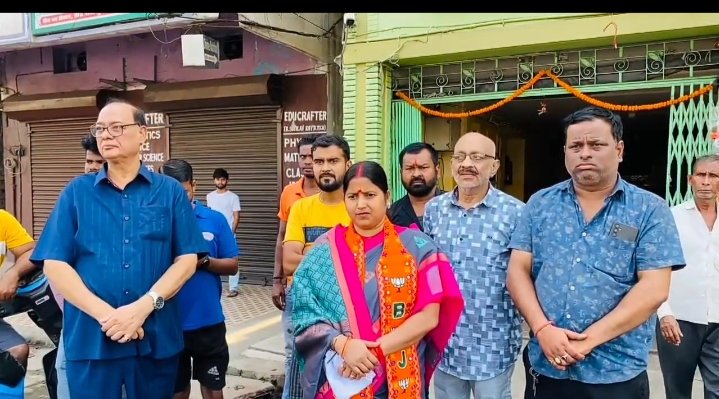 BJP के विकास कार्यों पर चर्चा करने पर कांग्रेस समर्थकों ने की मारपीट..कांग्रेस हार के डर से बौखला गई है..भाजपा समर्थकों को डराया धमकाया जा रहा: रागिनी सिंह…