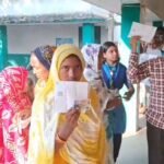 पाकुड़ जिले के तीन विधानसभा सीटों पर मतदान केंद्रों में मतदान प्रक्रिया शुरू….