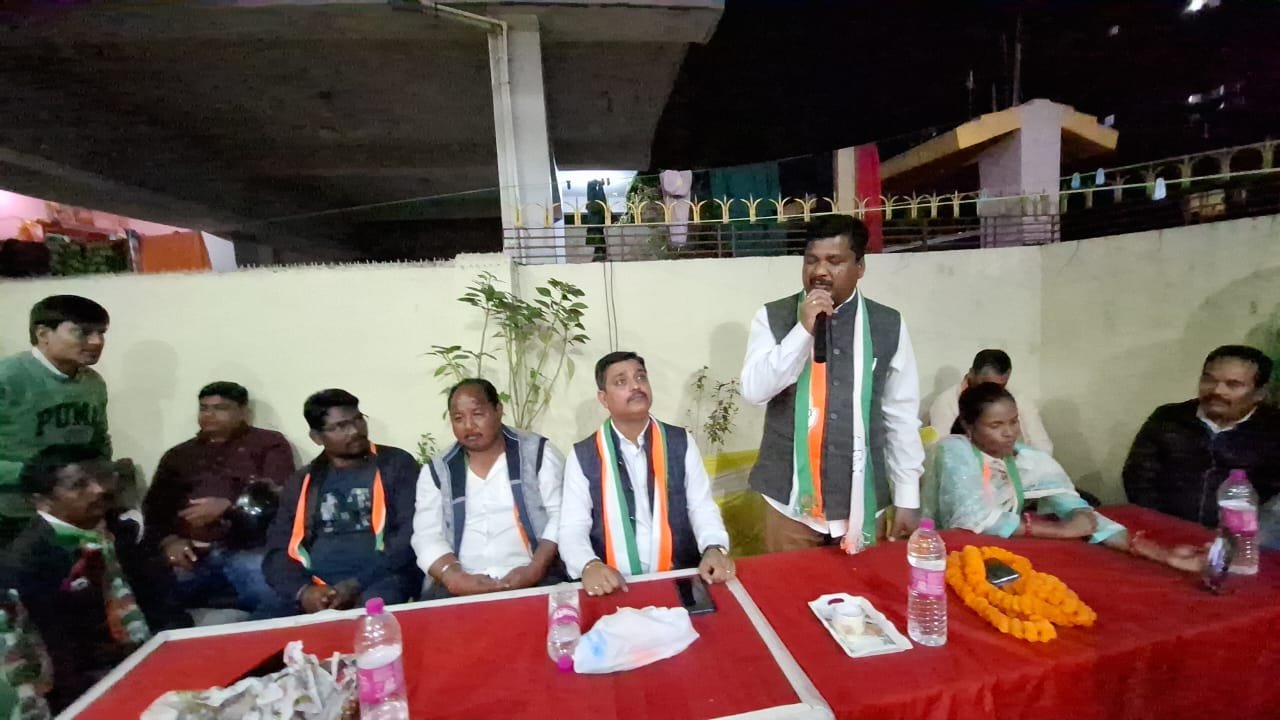 राजेश कच्छप ने जोरार के नागरिकों से अपने पक्ष में मतदान करने का किया अपील…