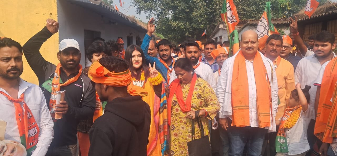 भूल भुलेया के चक्कर मे ना पड़ते हुए झरिया के विकास के लिए भाजपा को करें अपना मतदान, मिनी सिद्धार्थ