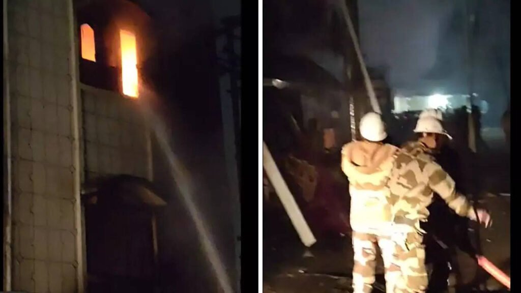 देवास के नयापुरा में बिल्डिंग में लगी भीषण आग, एक ही परिवार के चार लोगों की दर्दनाक मौत….