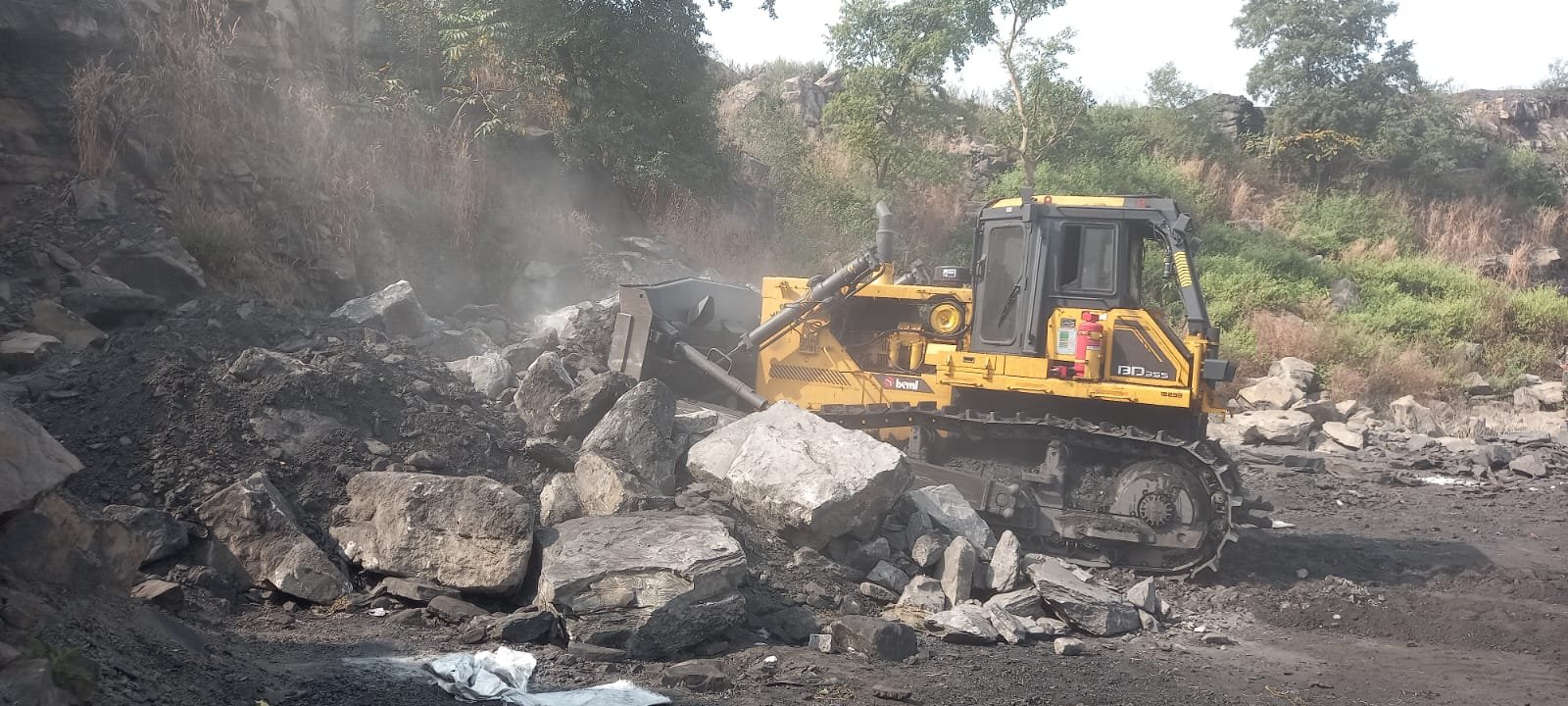 बीसीसीएल, बरोरा पुलिस और सीआईएसएफ ने संयुक्त रूप से मिलकर भराई करवाई…