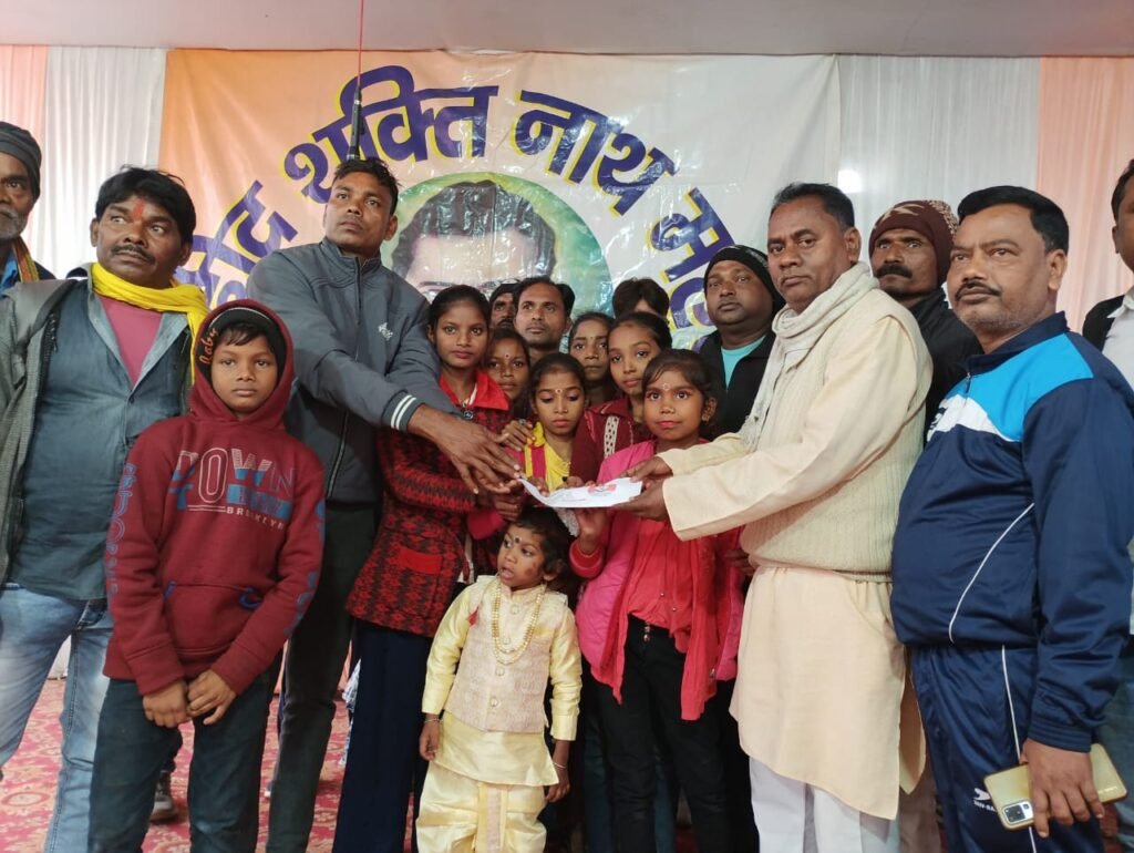 झूमर गीत की बोल व ढोल-मांदर की ताल पर झूमते रहे सिजुआवासी….