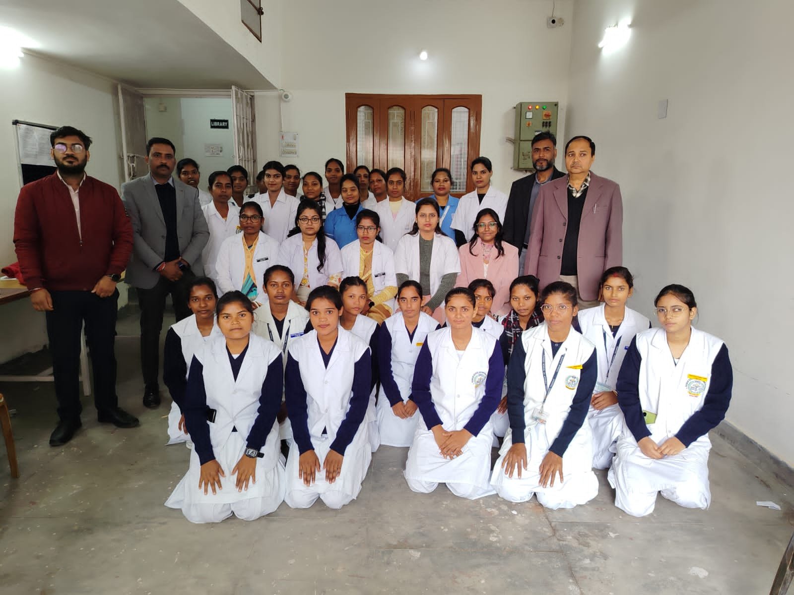 पुष्कर स्कूल ऑफ़ नर्सिंग ट्रेनिंग, कृष्णपुरी, चुटिया, रांची; शैल्बी डीवाइन सुपर स्पेसिएलिटी अस्पताल चिकित्सा शिविर आयोजित…