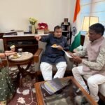 ढुल्लू महतो ने बराकर नदी ब्रिज समेत कई विकास परियोजना की मांग को लेकर केंद्रीय मंत्री नितिन गडकरी को ज्ञापन सौंपा…