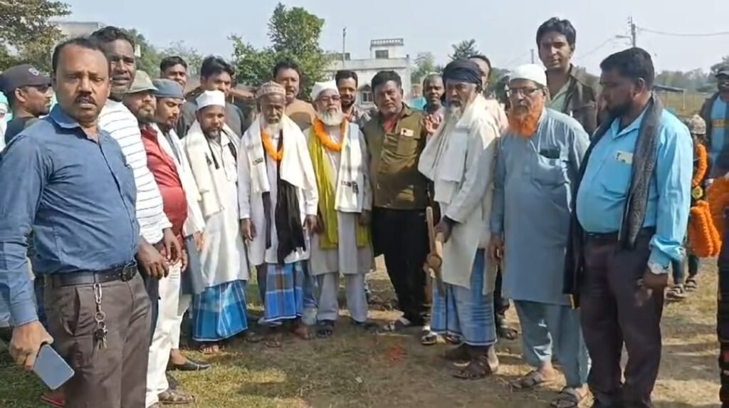 मजार के ख़ादिमो ने दी जनाजे के नमाज के लिये जमीन…