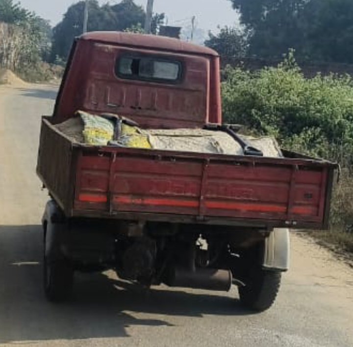 ट्रक और ट्रेक्टर नही अब डिसरगढ़ दामोदर नदी घाट से टेम्पू से हो रही अवैध बालू की तस्करी…