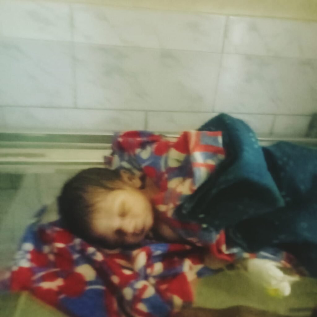 बच्चे की डिलीवरी कराने पहुंचे महिला के परिजनों ने अस्पताल में किया हो हंगामा परिजनों ने 36 घंटे बाद बच्चे बदलकर दूसरे के मृत बच्चें सौंपने का लगाया आरोप….