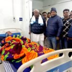 आरिका मेडिवर्ल्ड हॉस्पिटल पहुँचे टुंडी विधायक मथुरा महतो…