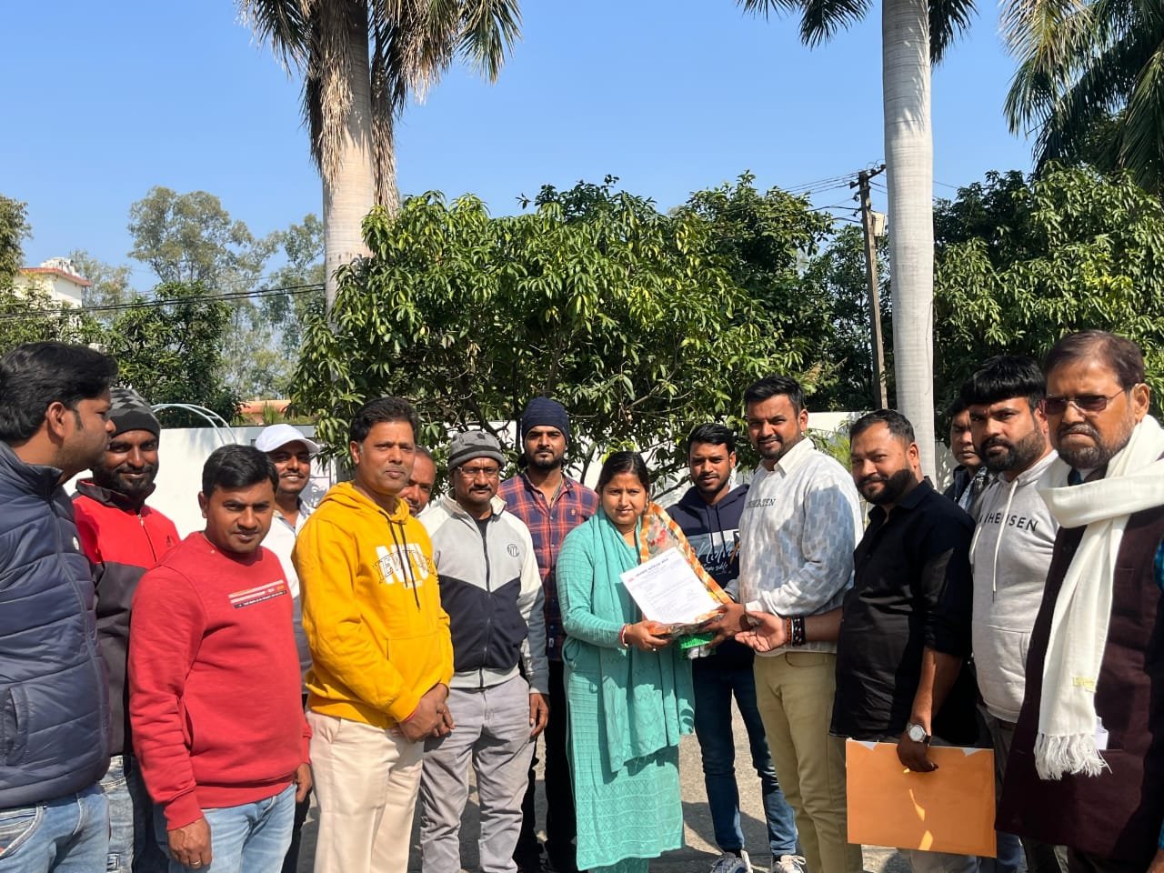 जनता श्रमिक संघ की बैठक में सर्वसम्मति से अध्यक्ष पद पर टोनी सिंह हुए  मनोनीत, भाजपा विधायक रागिनी सिंह ने मनोनयन पत्र देकर किया सम्मानित…