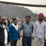 पेलोडर लोडिंग के बजाय मैन्युअल लोडिंग पुनः चालू की जाए साथ ही श्रम कानून के तहत न्यूनतम मजदूरी दी जाए नहीं तो आने वाले दिनों में होगी अनिश्चितकालीन हड़ताल, सचिव प्रीतम रवानी….