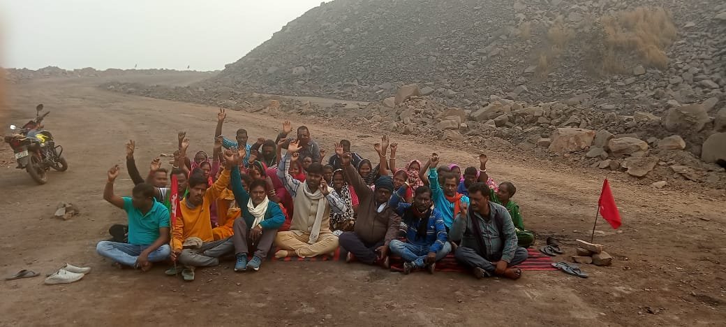 मैन्युअल लोडिंग की मांग को लेकर जमसं बच्चा गुट के बेनल तले असंगठित मजदूरों का पांचवें दिन भी धरना प्रदर्शन जारी…