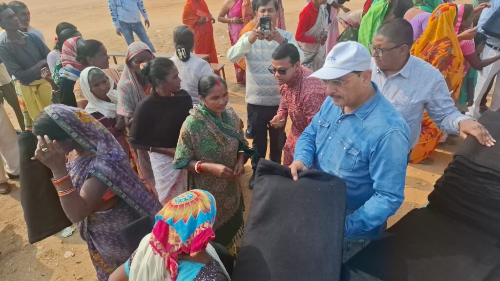 राँची केटल फीड ट्रेडर्स एसोसिएसन ने जरूरतमंदों के बीच  कम्बल बांटा…
