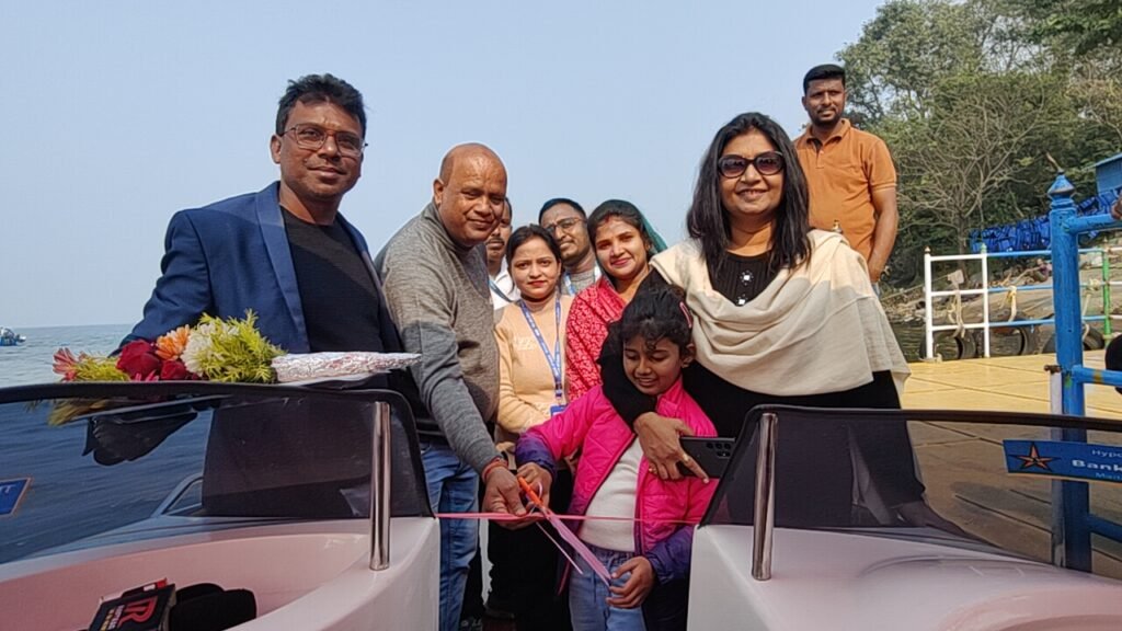 मैथन डैम में नए स्पीड बोर्ड का हुआ लॉन्चिंग,विधायक और प्रमुख ने फीता काट कर किया उदघाटन…