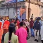 झारखंड की हजारों महिलाओं से करोड़ों रुपए की ठगी, पीड़ित महिलाएं पहुंची थाने…