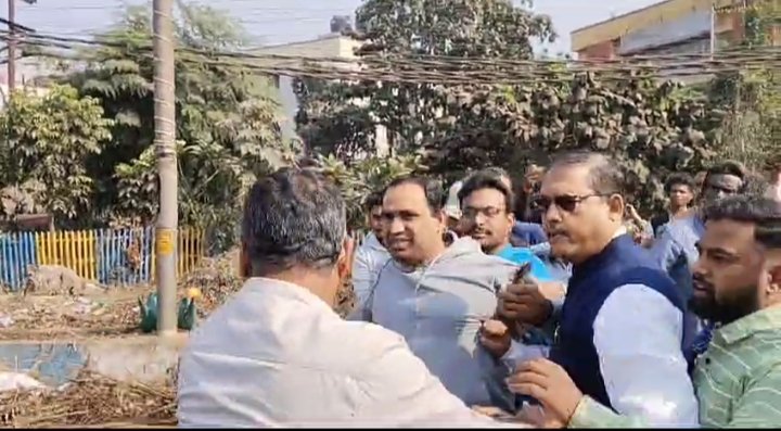 कचड़ा सफाई को लेकर कॉंग्रेस और तृणमूल के बिच झड़प…