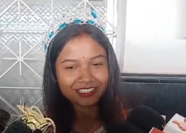 वर्ल्ड ग्लोबल ट्राइबल क्वीन बनीं रांची की पूजा लकड़ा, खूंटी की अभिजल कंडुलना ट्राइबल क्लीन अर्थ तो गौतम उरांव को मिला स्पेशल जूरी अवार्ड…