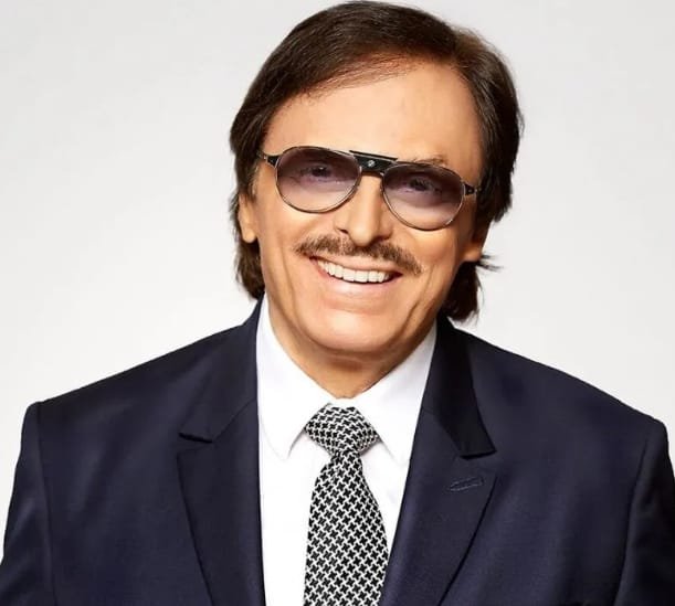 चार बच्चों के पिता संजय खान ने की थी जीनत अमान से शादी, भरी महफिल में की थी एक्ट्रेस की पिटाई…