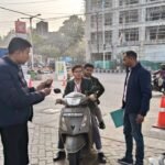 पेट्रोल पंपों पर चलाया “नो हेलमेट नो पेट्रोल” अभियान…