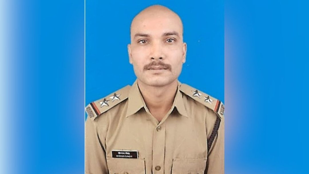 सीआईएसएफ जवान ने सूरत एयरपोर्ट पर गोली मार कर की खुदकुशी…