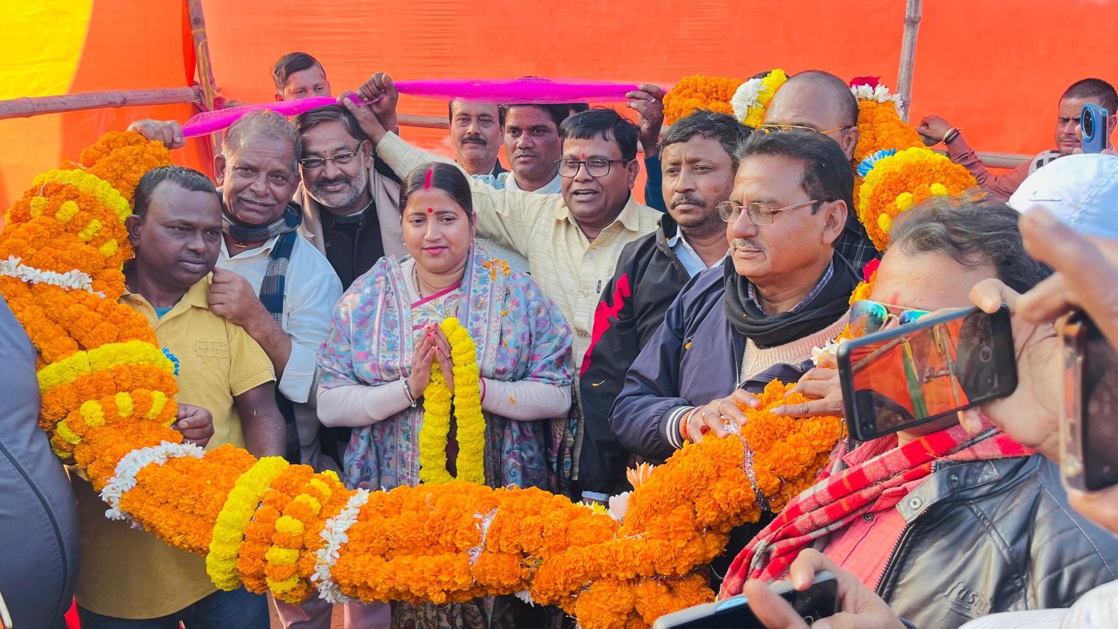 नव वर्ष के मौके पर जनता मजदूर संघ (कुंती गुट) ने किया वन भोज का आयोजन, मुख्य अतिथि के रुप में झरिया विधायक हुई सम्मिलित जंहा कार्यकर्ताओं ने किया स्वागत अभिनंदन….